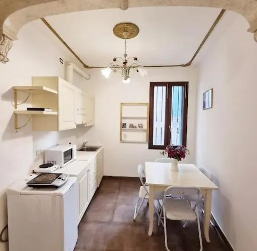 Ca'briani Luxury - Behind S.mark Square شقة البندقية